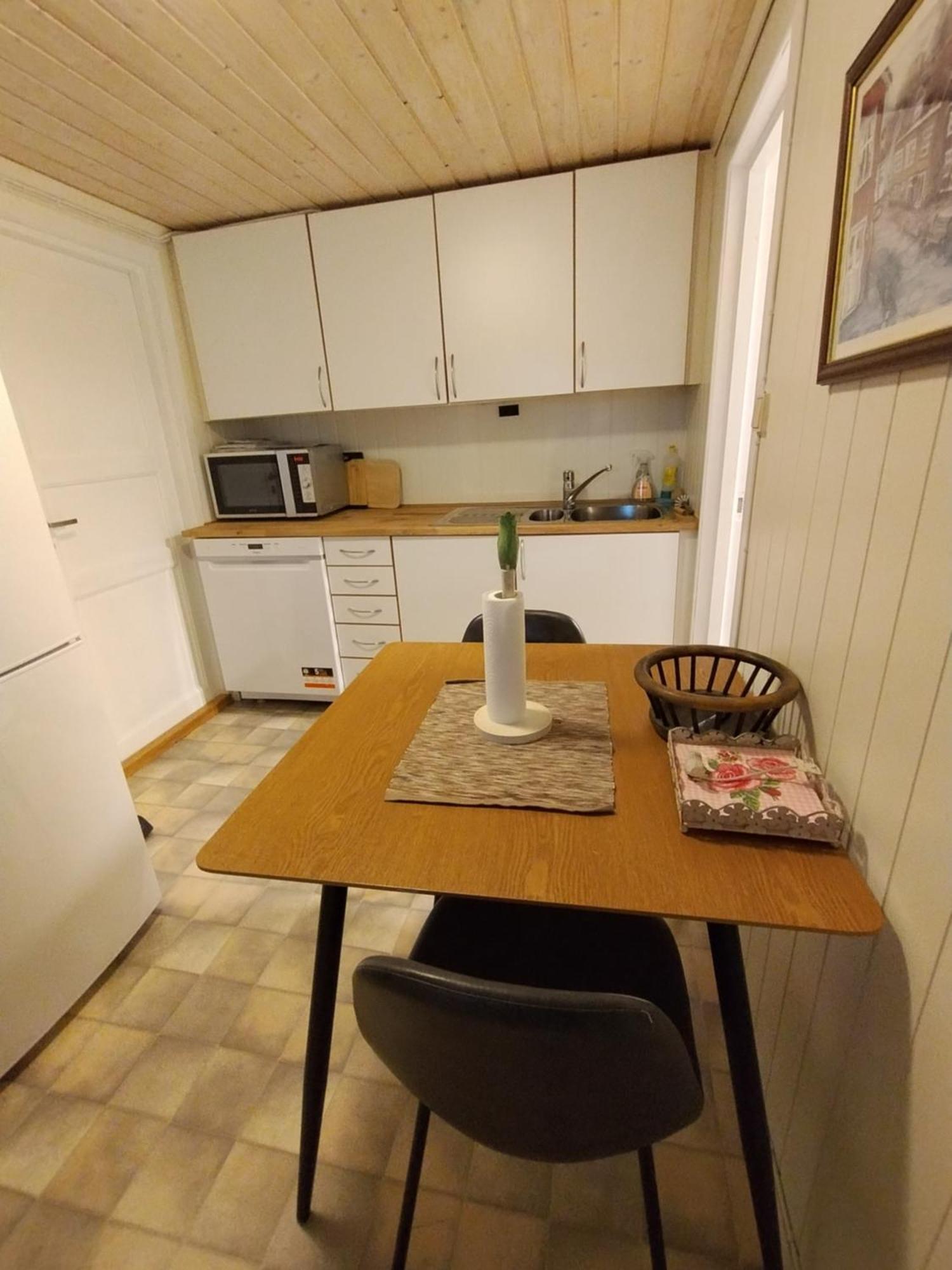 Koselig Liten Med Hyggelig Uteplass