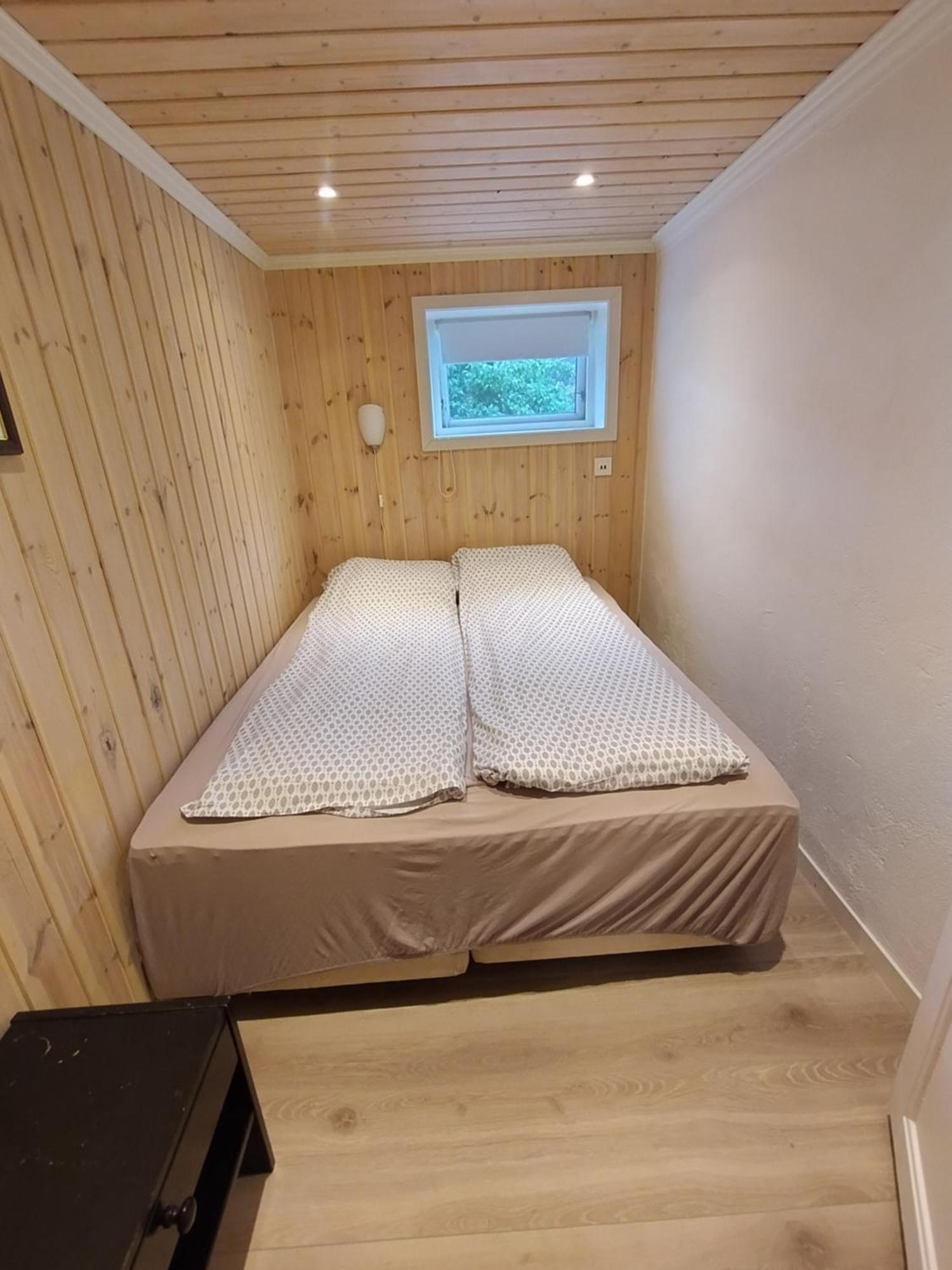 Koselig Liten Med Hyggelig Uteplass Lägenhet