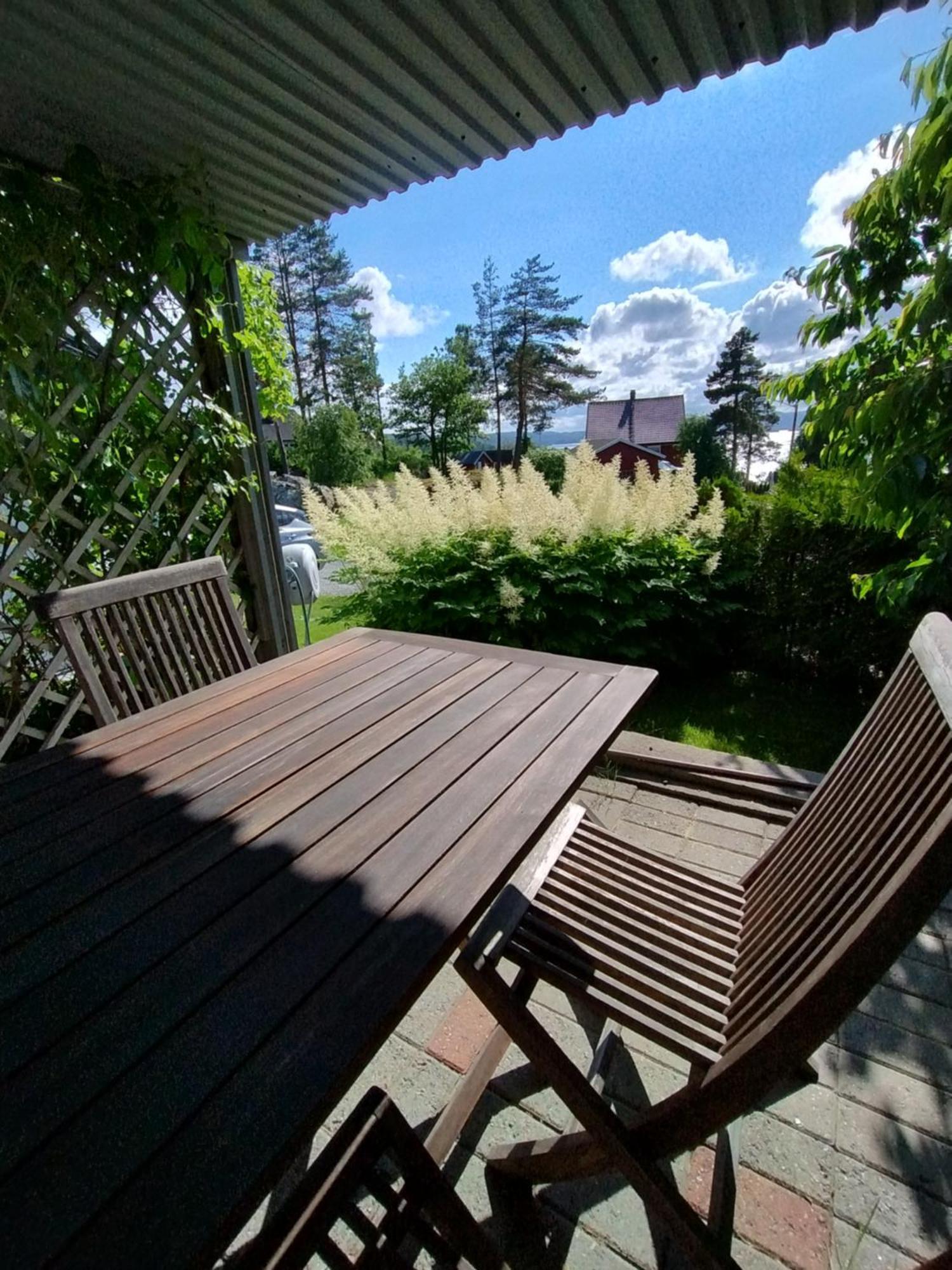 Lejlighed Koselig Liten Med Hyggelig Uteplass *