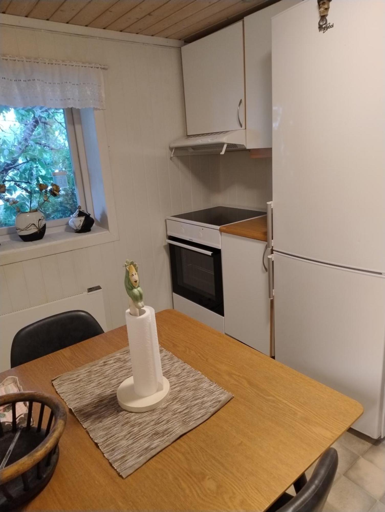 Koselig Liten Med Hyggelig Uteplass *